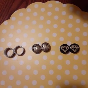 Three pairs 1 inch plugs